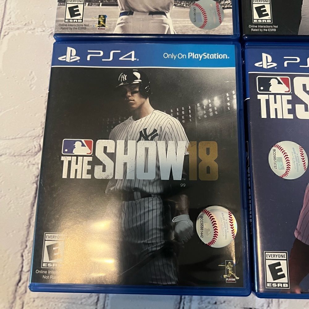 PS4 MLB Games Bundle - Picture 4 of 7